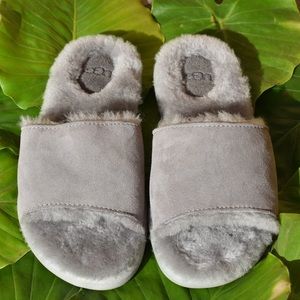 Brand New UGG Fur Slippers/ Slides Woman’s size 6